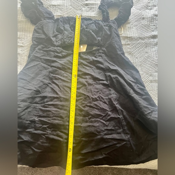 Free People Peplum Style Dress with cute cutout detail and pockets - Picture 9 of 9